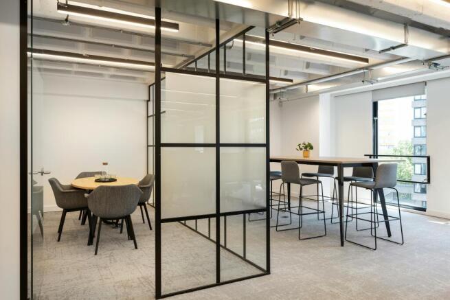 5th Floor Fitted
