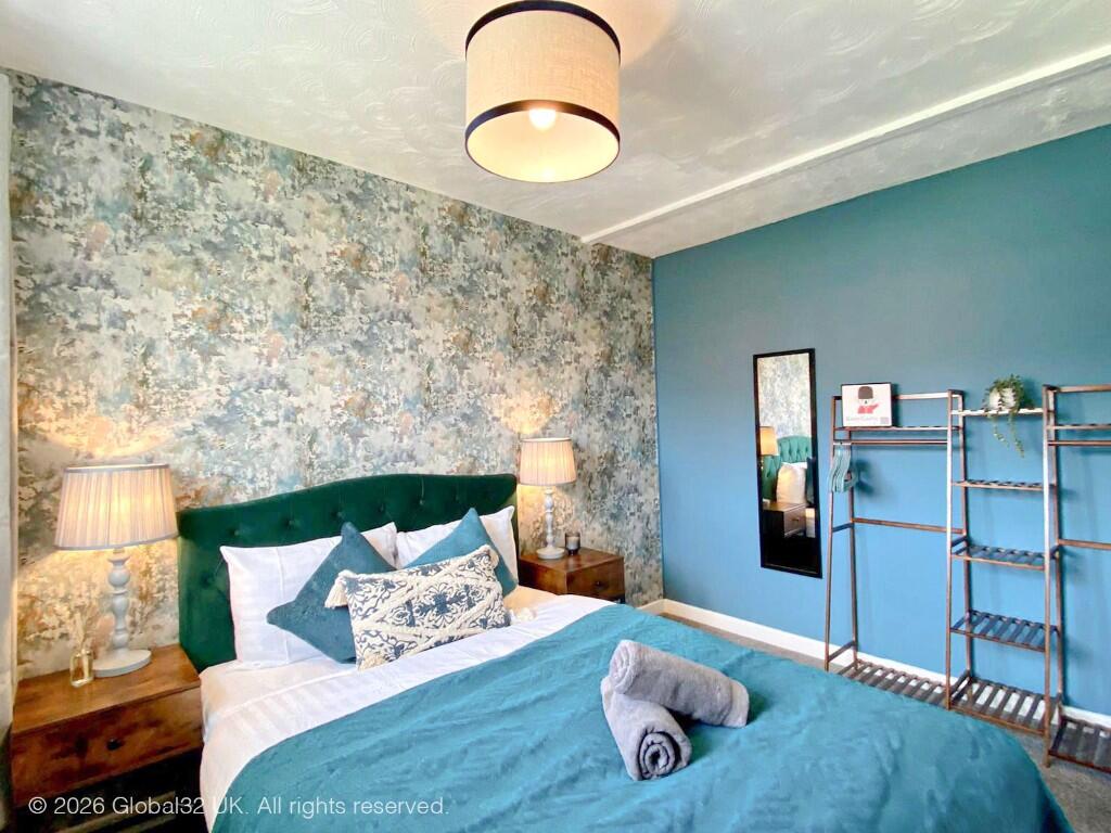 House in Salford, Lower Broughton - More