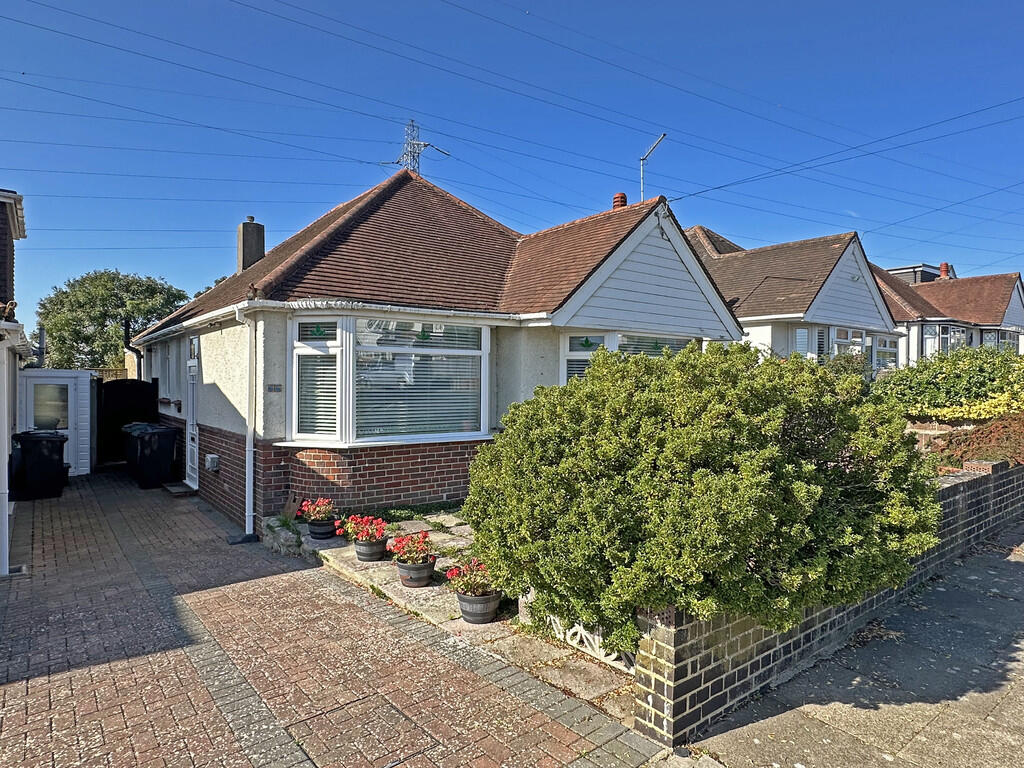 2-bed detached on Melrose Avenue, Portslade, £440,000