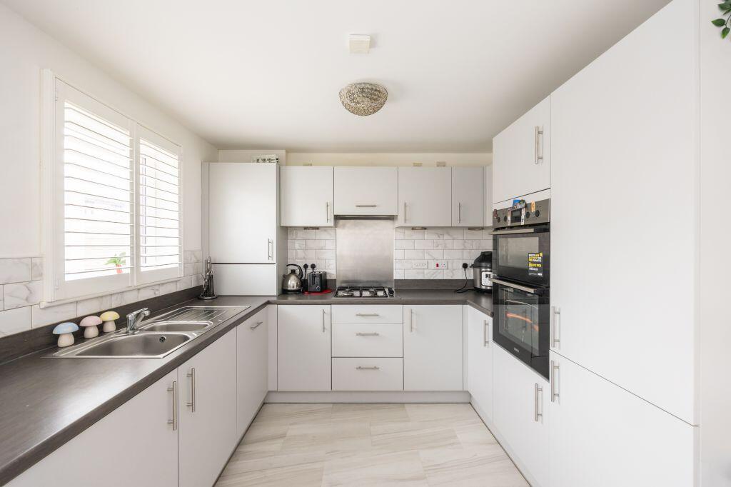 24 Pringle Terrace, Edinburgh, EH16 4JE