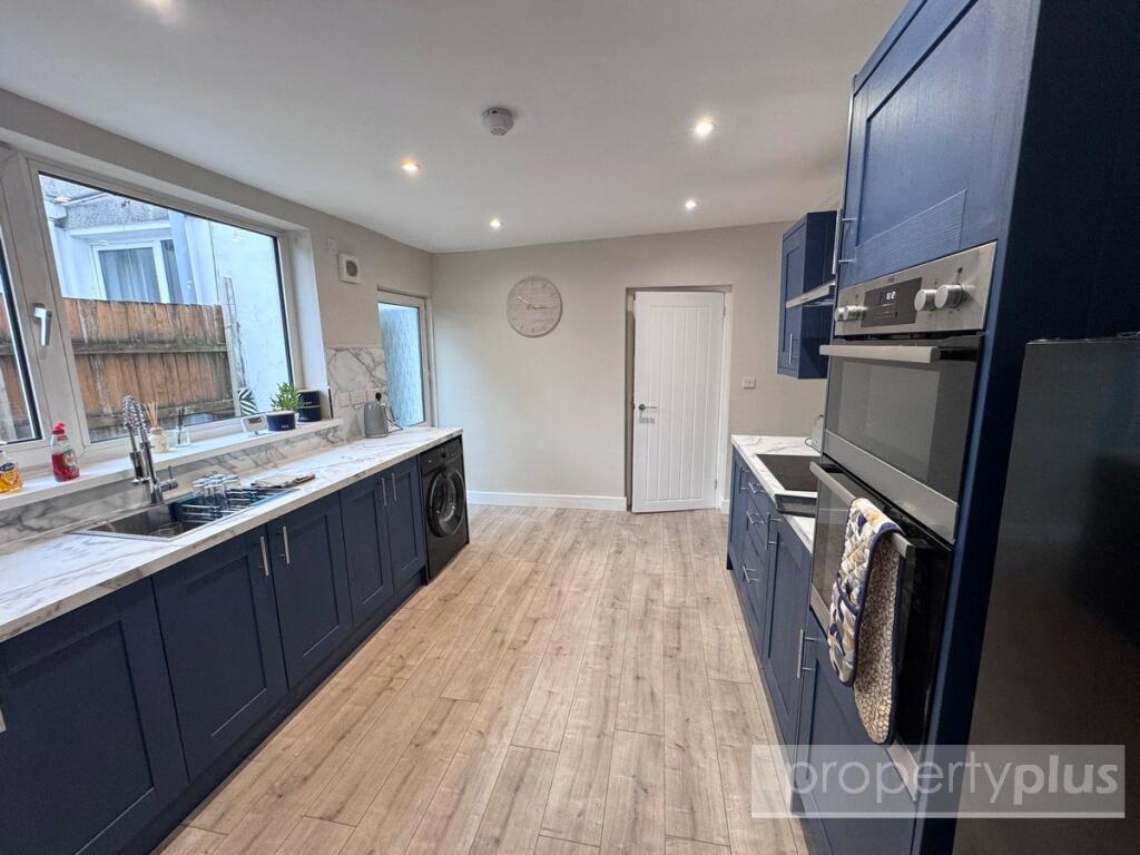 House in Aberdare, Aberaman North - View 4