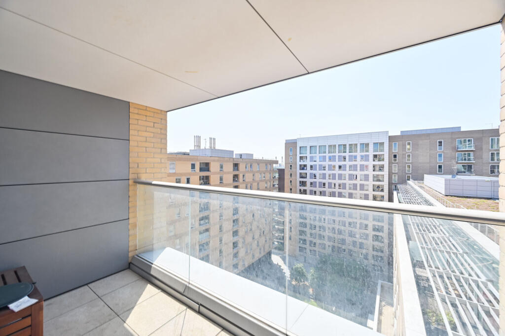 East Ferry Road, E14, Canary Wharf, London, E14 - View 3