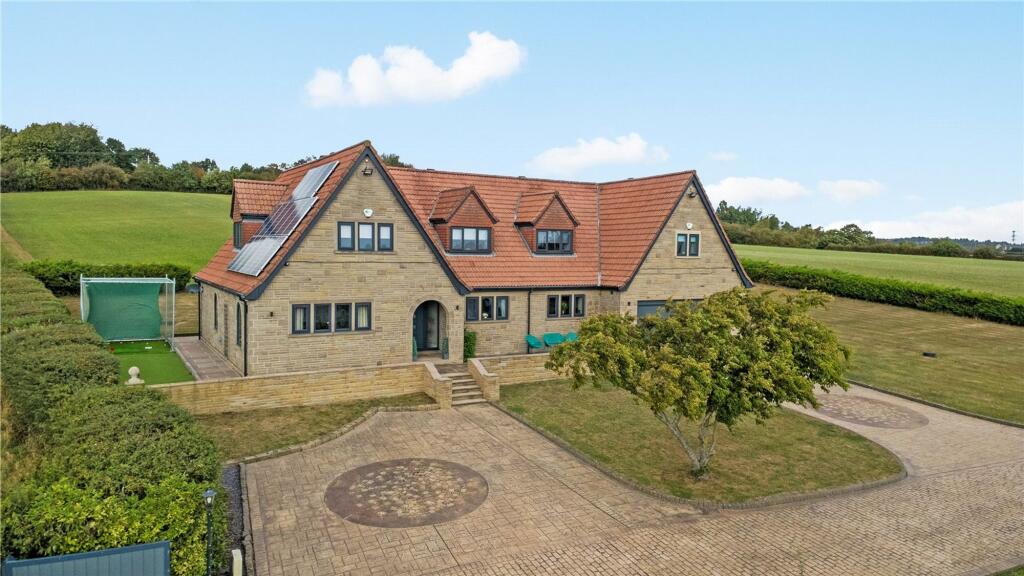 5-bed house on Batley Road, Wrenthorpe, WF2, £1,500,000