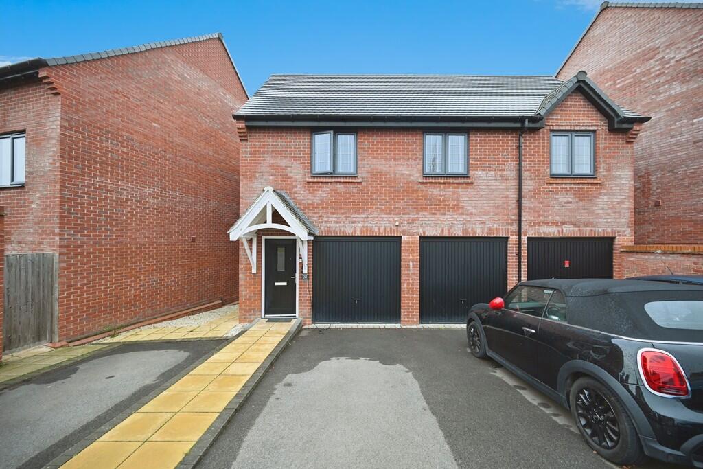2-bed detached on Hazel Close, Eden Park, Rugby, £210,000