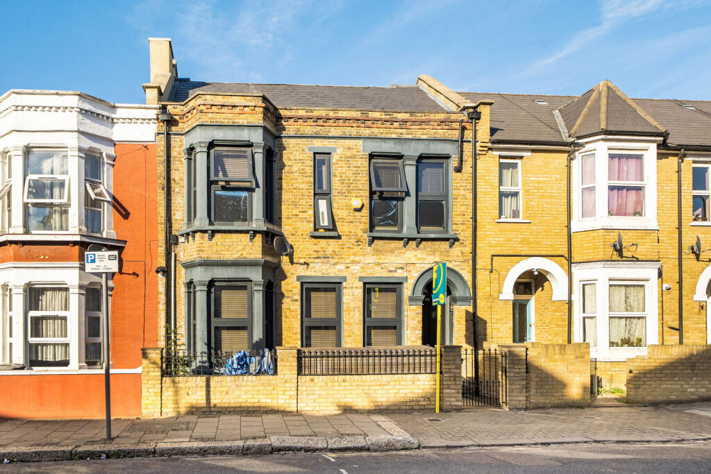 Apartment in London - View 3