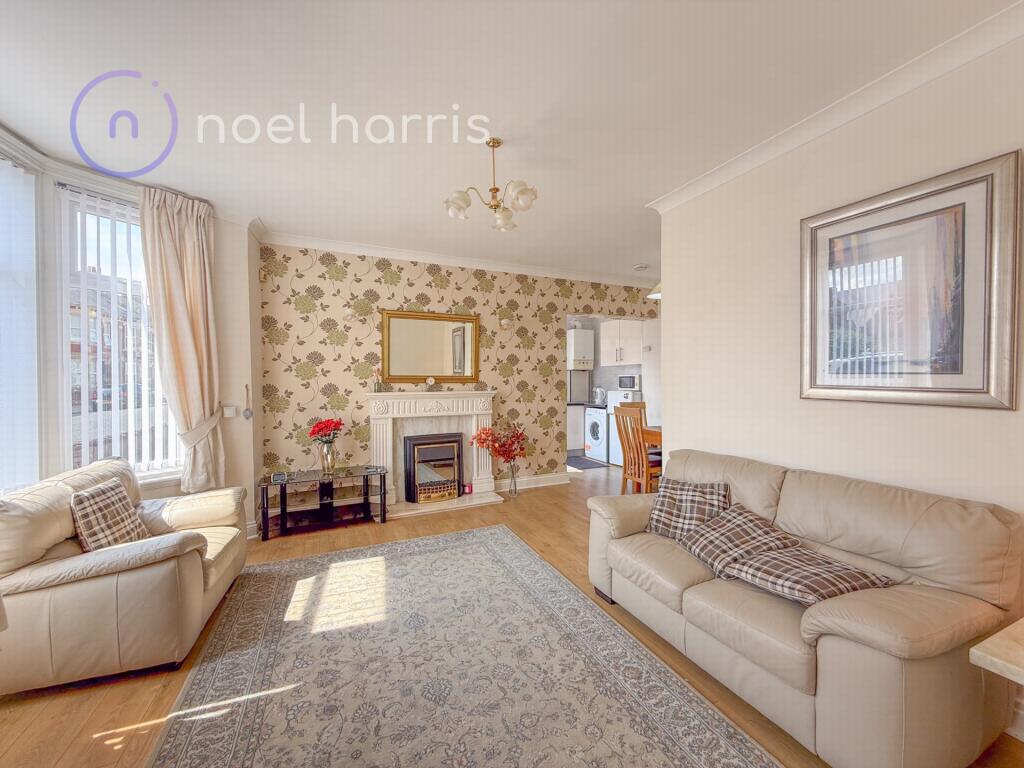 Apartment in Newcastle upon Tyne - View 5