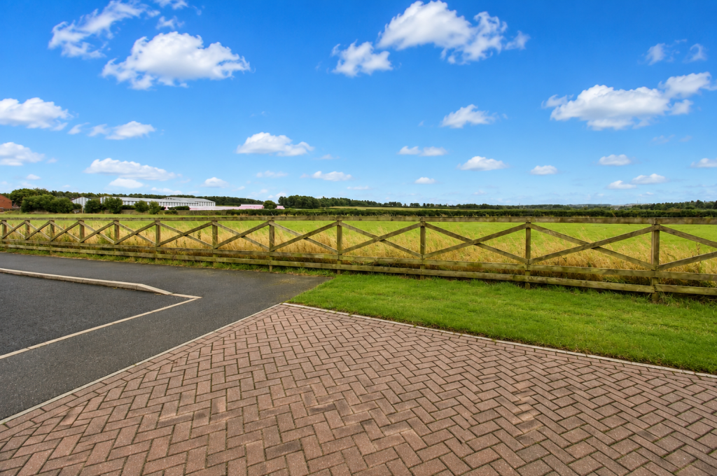 House in Newcastle upon Tyne - View 4