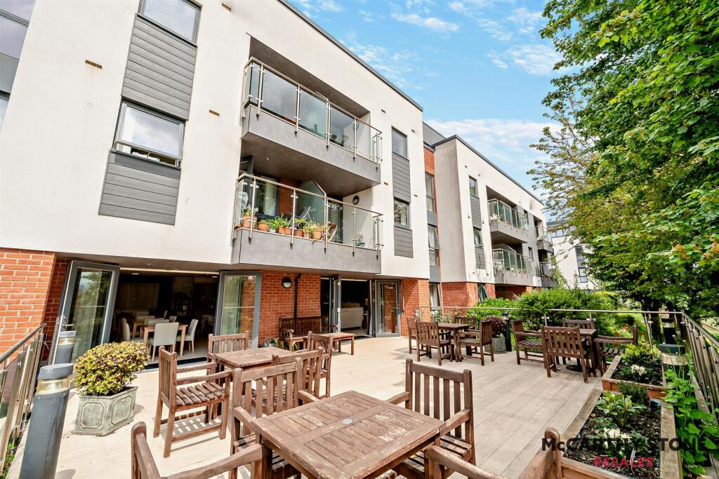 1-bed flat on Lock House, Keeper Close, Taunton, Somerset, TA1 1AX, £190,000