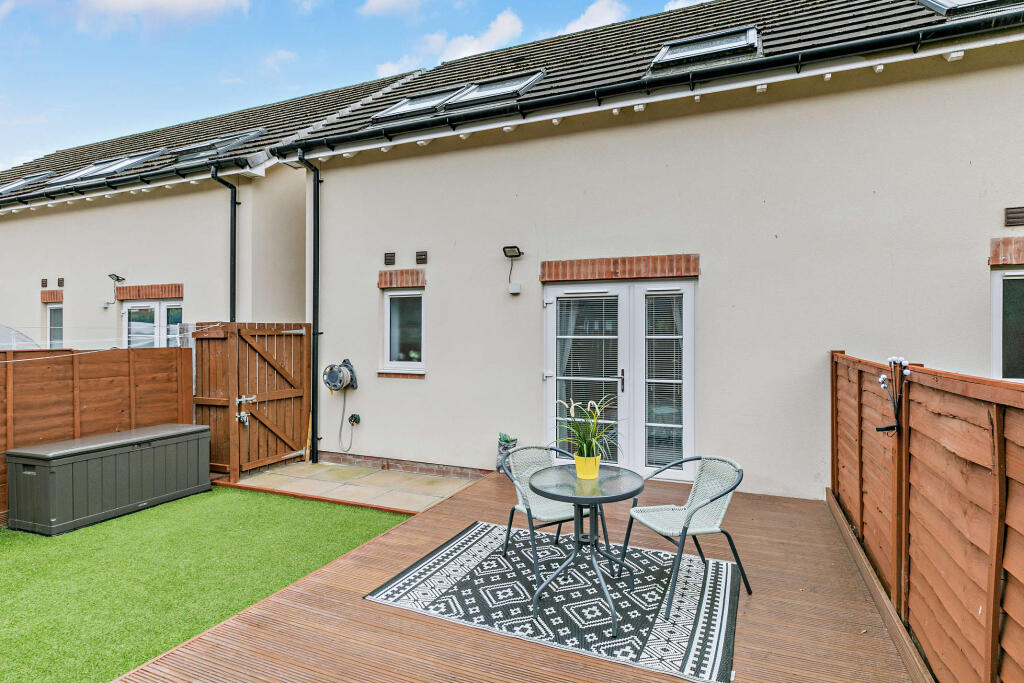 Aston Close, Castleford, Wakefield photo 2