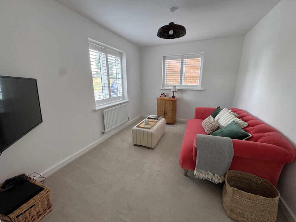 House in Steeple Claydon, Buckinghamshire - View 3