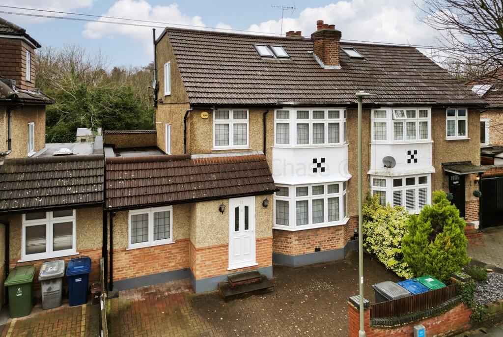 Main image of property: Alverstone Avenue, Barnet, EN4