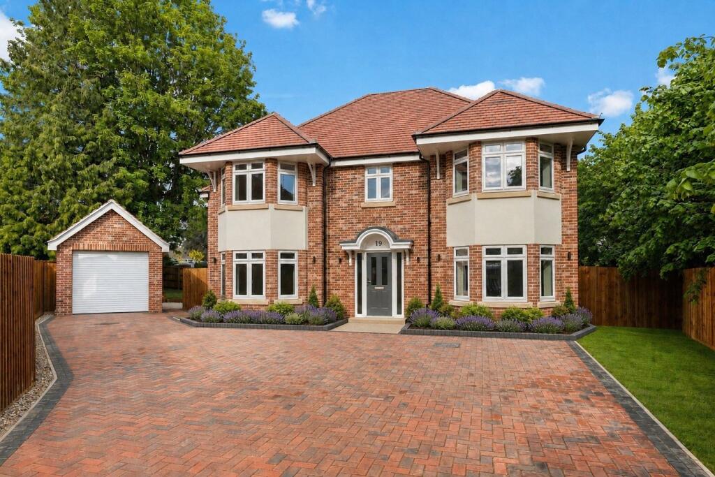 Main image of property: Marshalls Road, Braintree, CM7