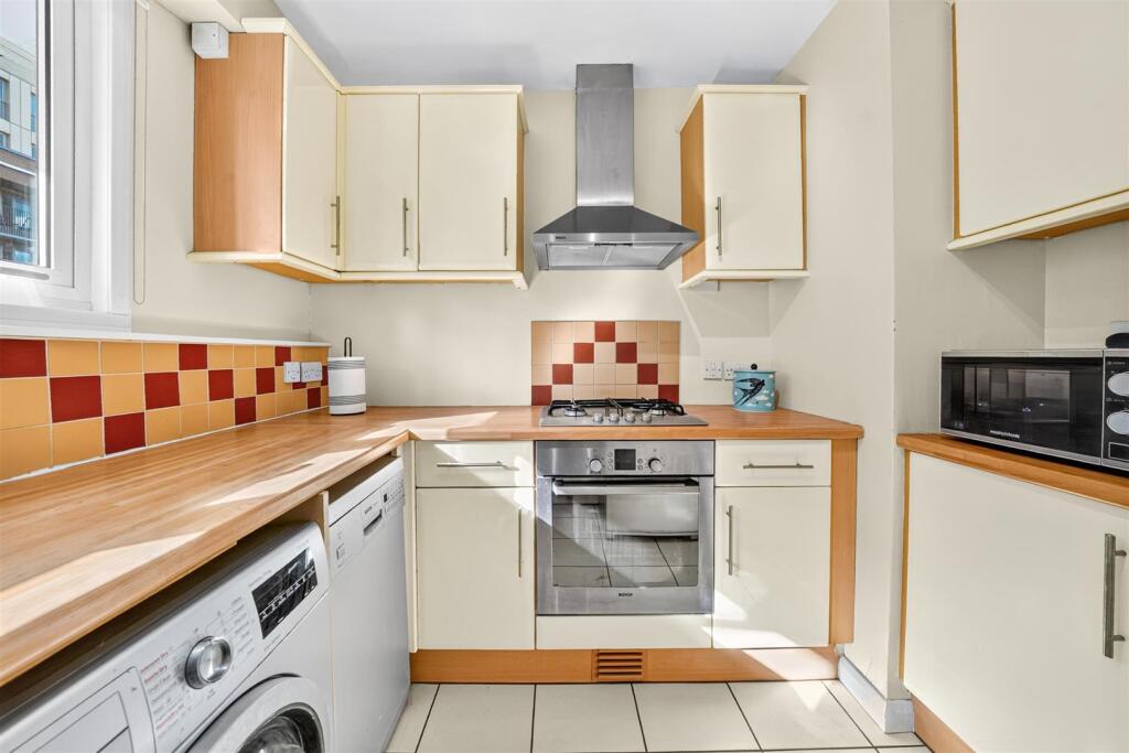 Apartment in London - View 3