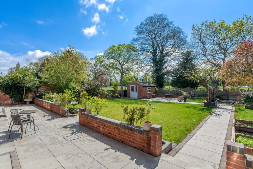 Loxley Road, Stratford-upon-Avon photo 3