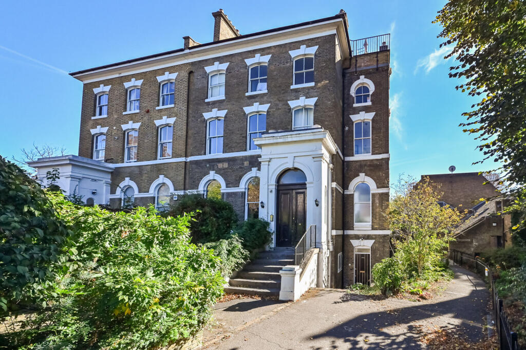 Apartment in London, Taverner Square, Highbury - View 2