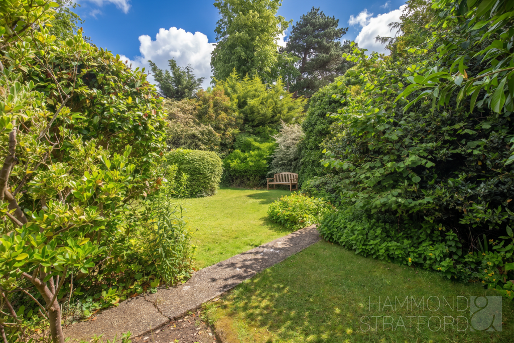 Bek Close, Eaton photo 3