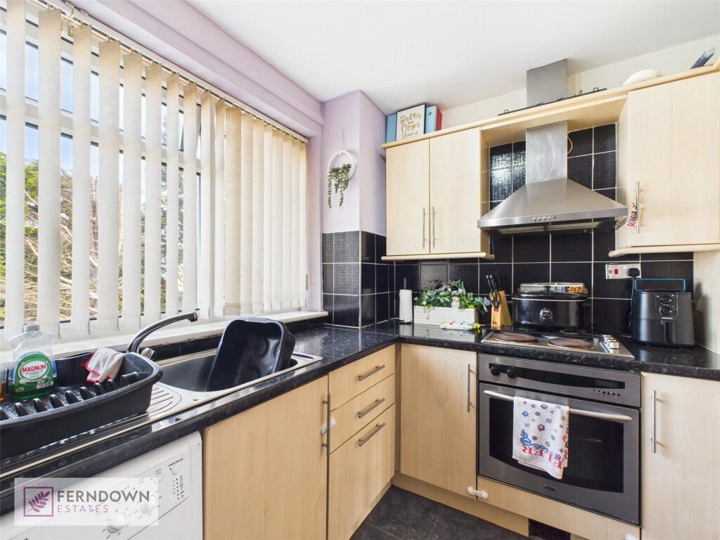 Apartment in Solihull, Fordbridge - View 3