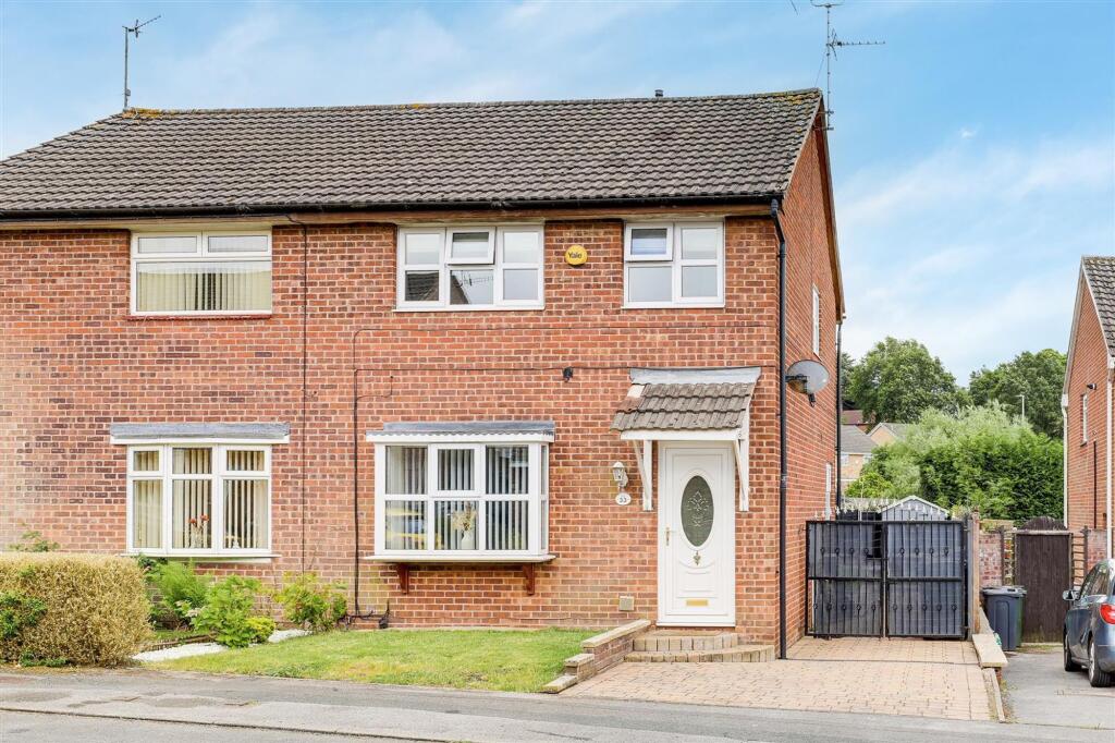 3-bed house on Shacklock Close, Arnold, NG5, £220,000