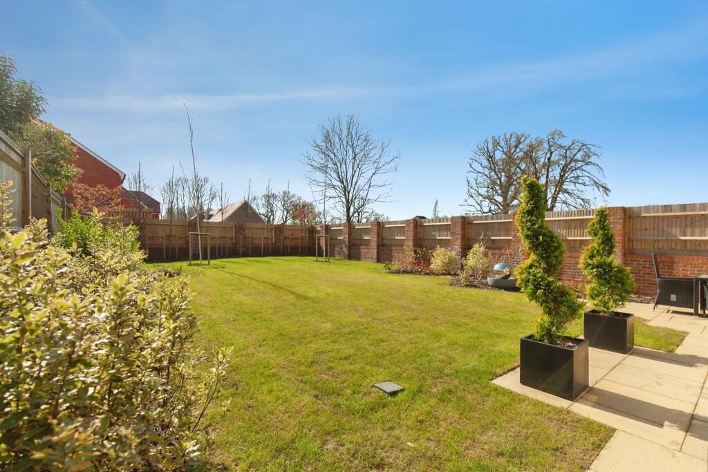 House in Burgess Hill - View 4