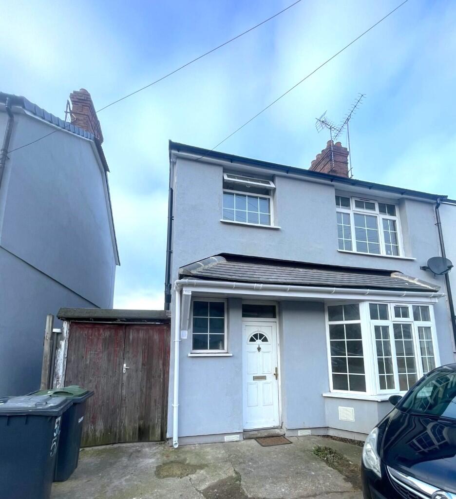 Main image of property: Stratford Road, Luton, Bedfordshire, LU4