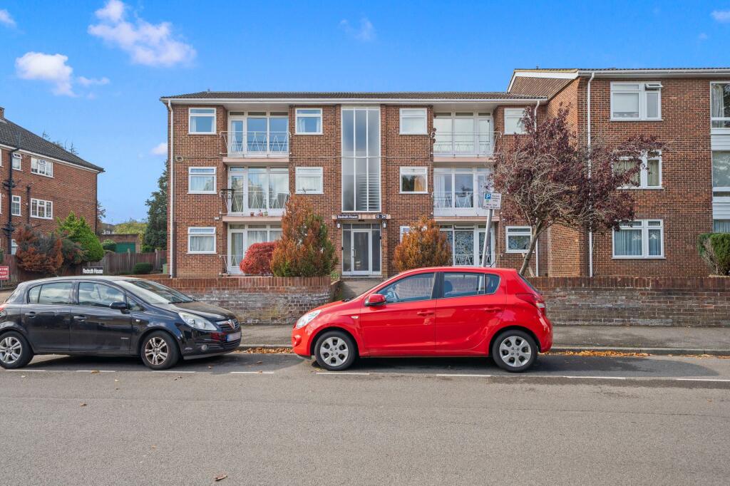 Studio flat on Grange Road, Redruth House Grange Road, SM2, £190,000