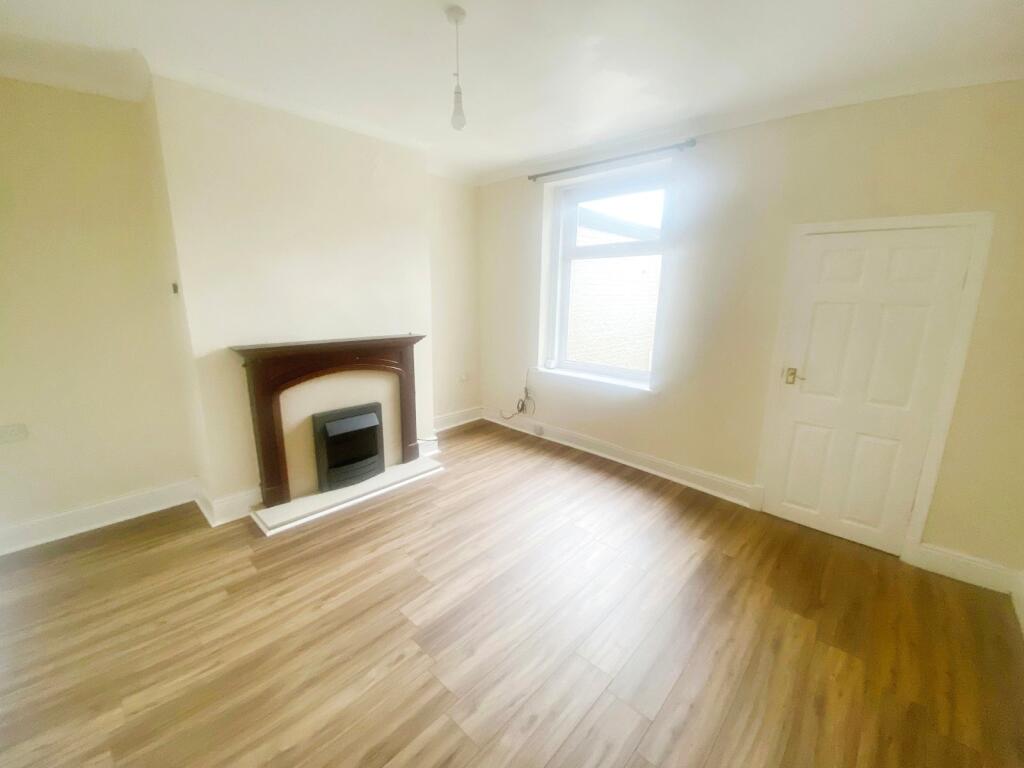 House in Burnley, Padiham - More