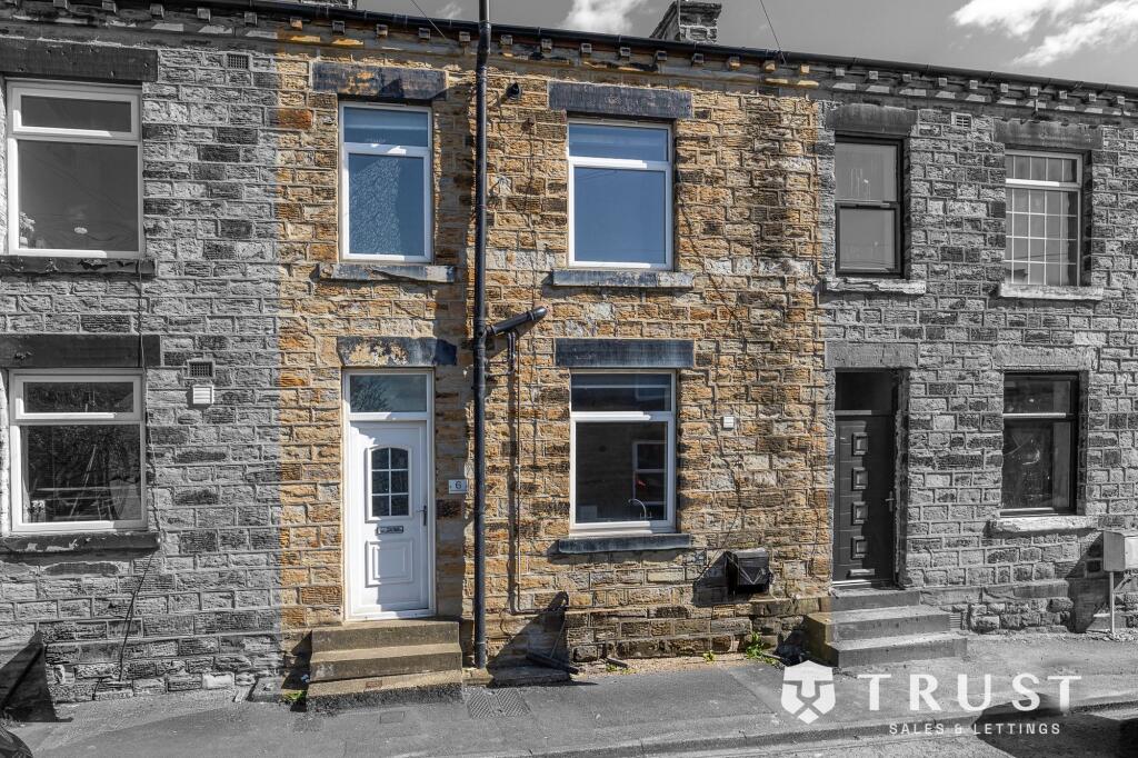 Main image of property: Commercial Street, Heckmondwike, WF16