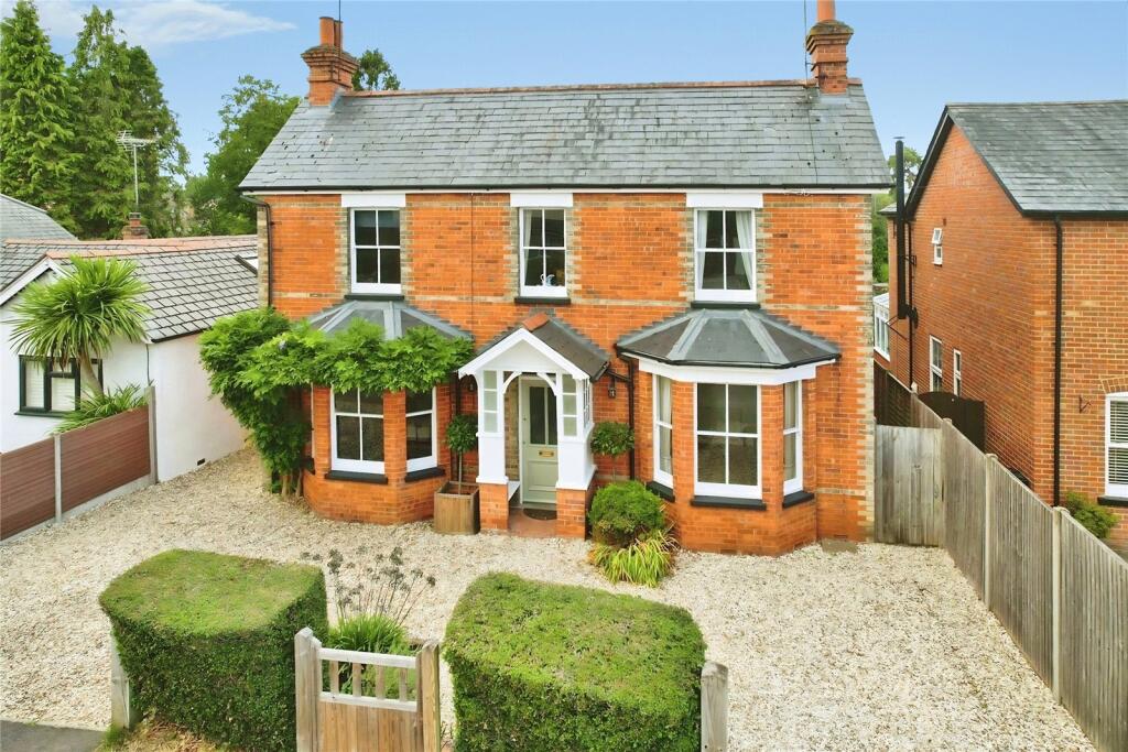 Main image of property: Pinewood Avenue, Crowthorne, Berkshire