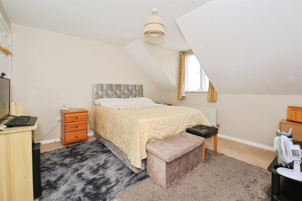 House in Peterborough, Hampton Hargate - More