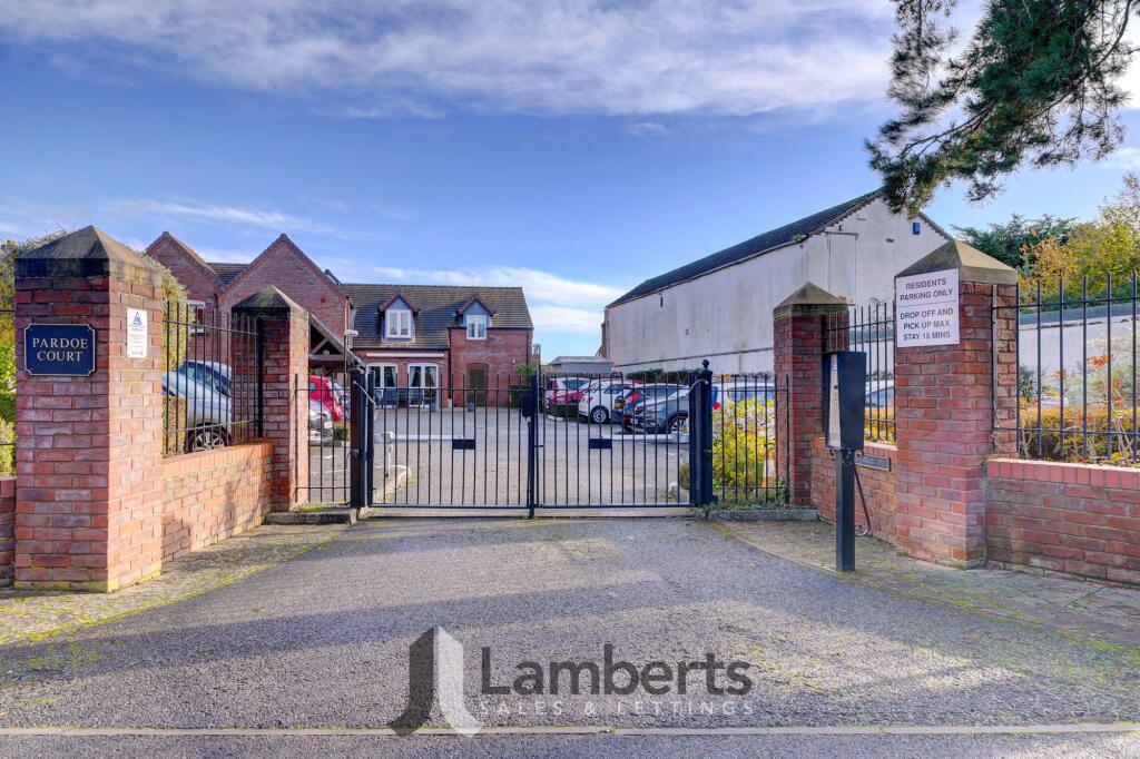 Main image of property: New Road, Studley, B80