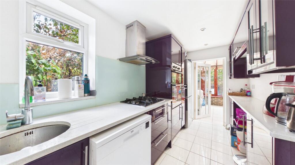 House in London - View 4