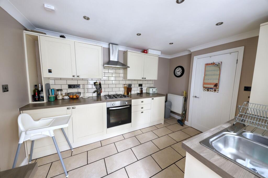 Howells Row, Godreaman, Aberdare photo 3