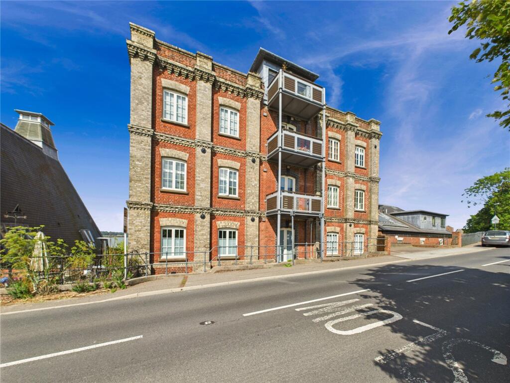 1-bed apartment on High Street, Mistley, Manningtree, Essex, CO11, £285,000
