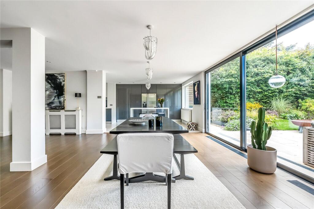 House in Reigate and Banstead, Reigate - View 3