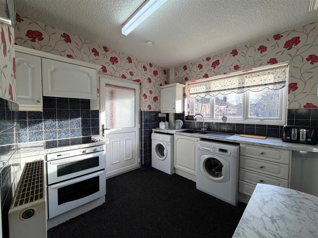 Birch Avenue, Westhoughton, Bolton - NO FURTHER VIEWINGS DUE TO LEVEL OF INTEREST photo 3