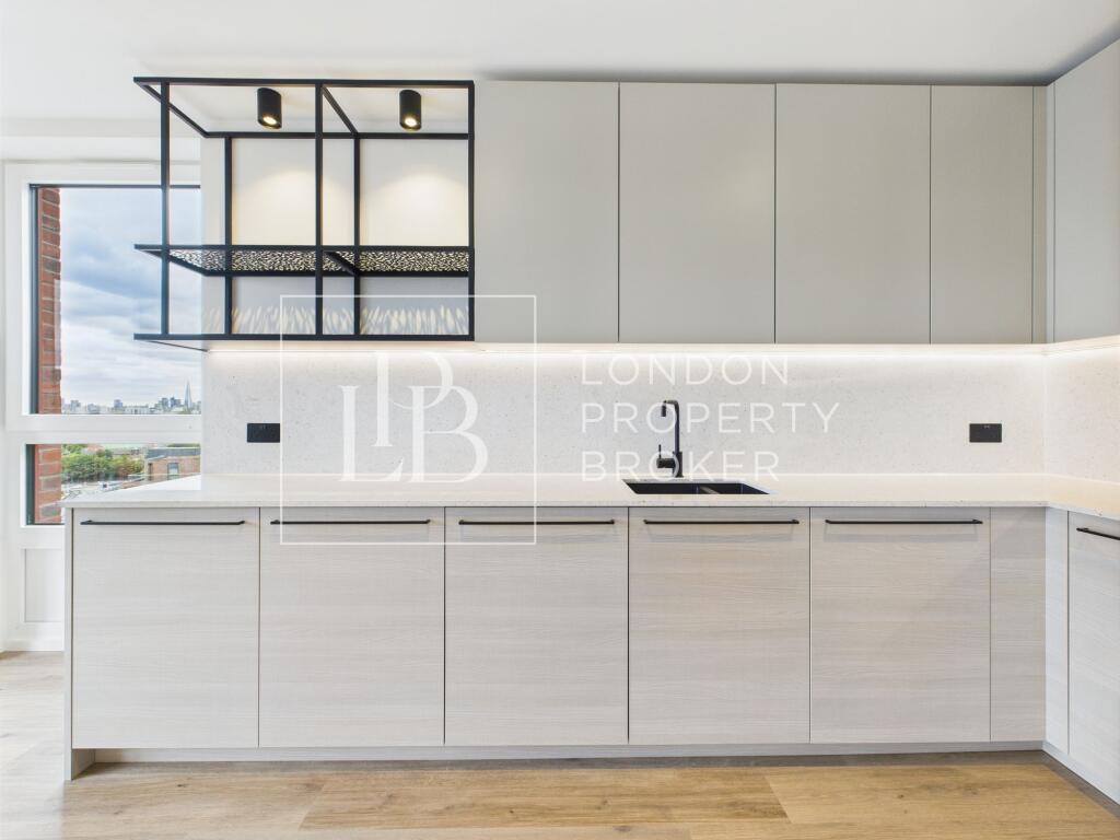 Apartment in London - View 5