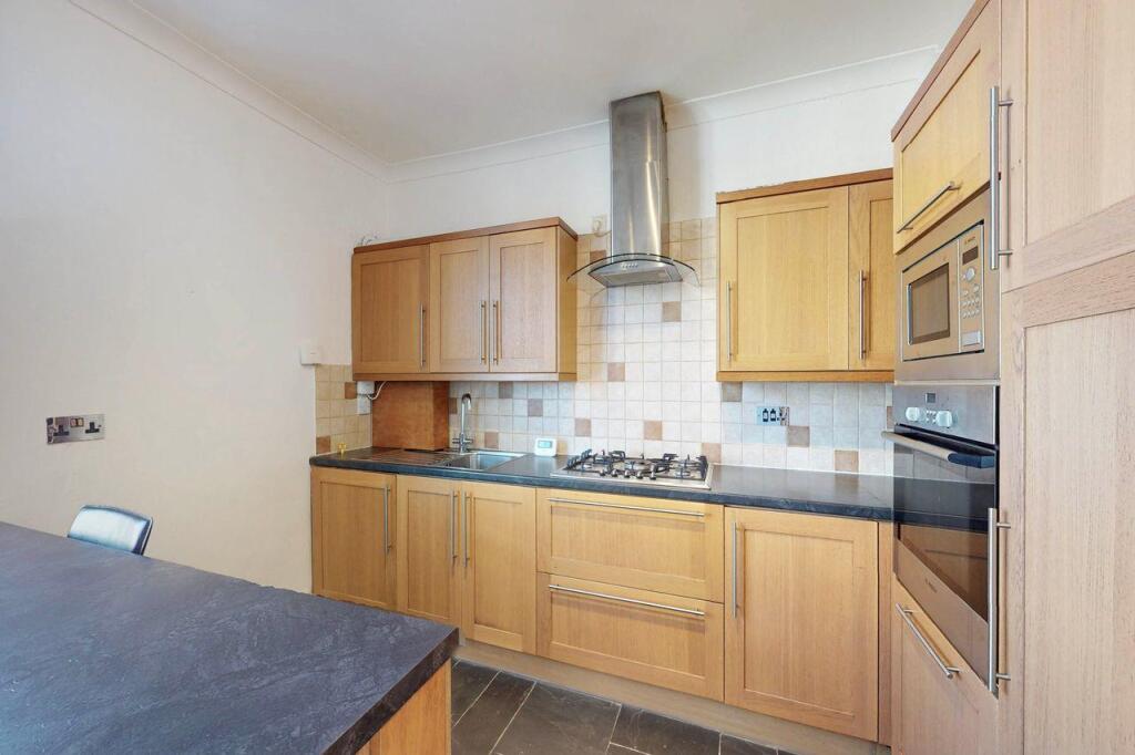 Apartment in London - View 5