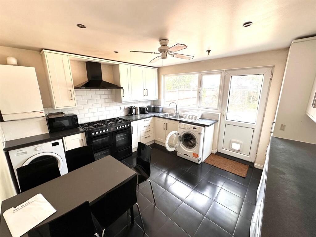 House in Southall - View 2
