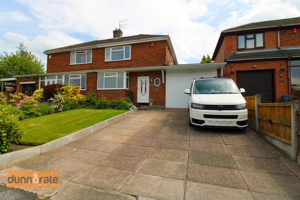 2-bed semi-detached on Greenside Avenue, Stockton Brook, Stoke-On-Trent, £220,000