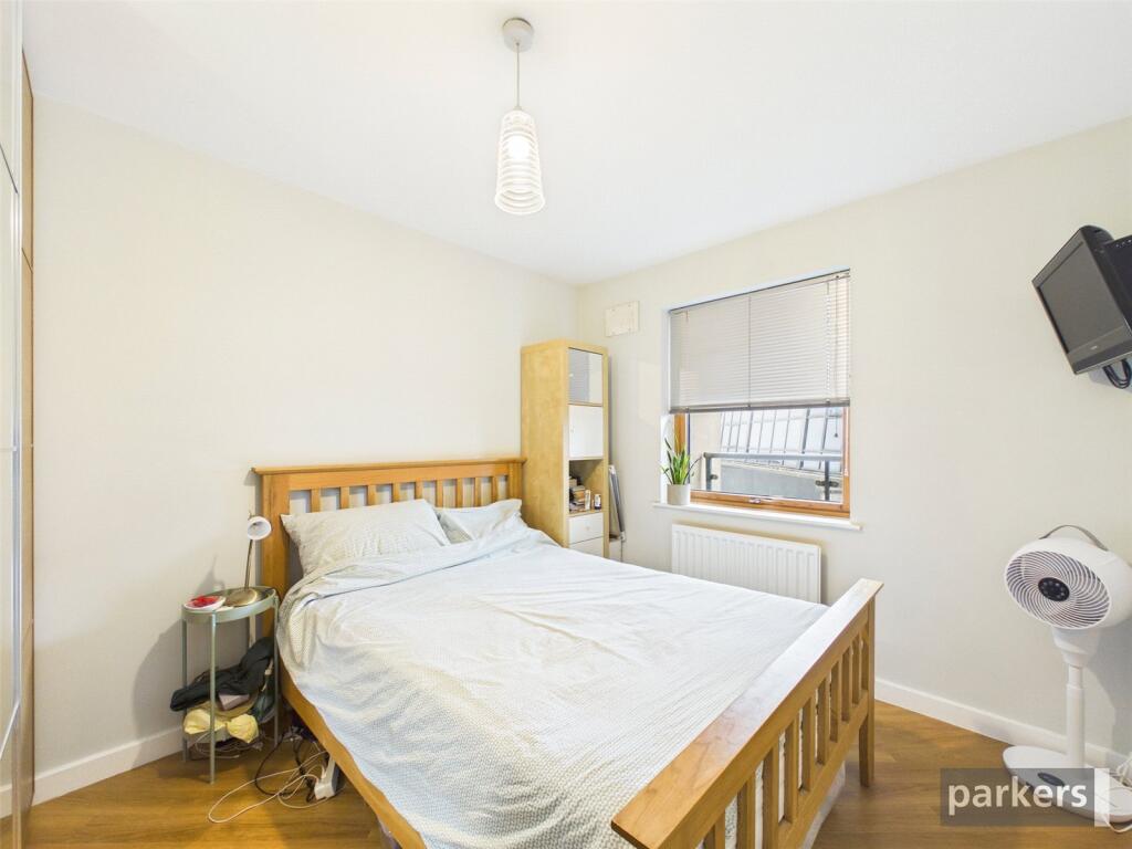 Apartment in Reading - More