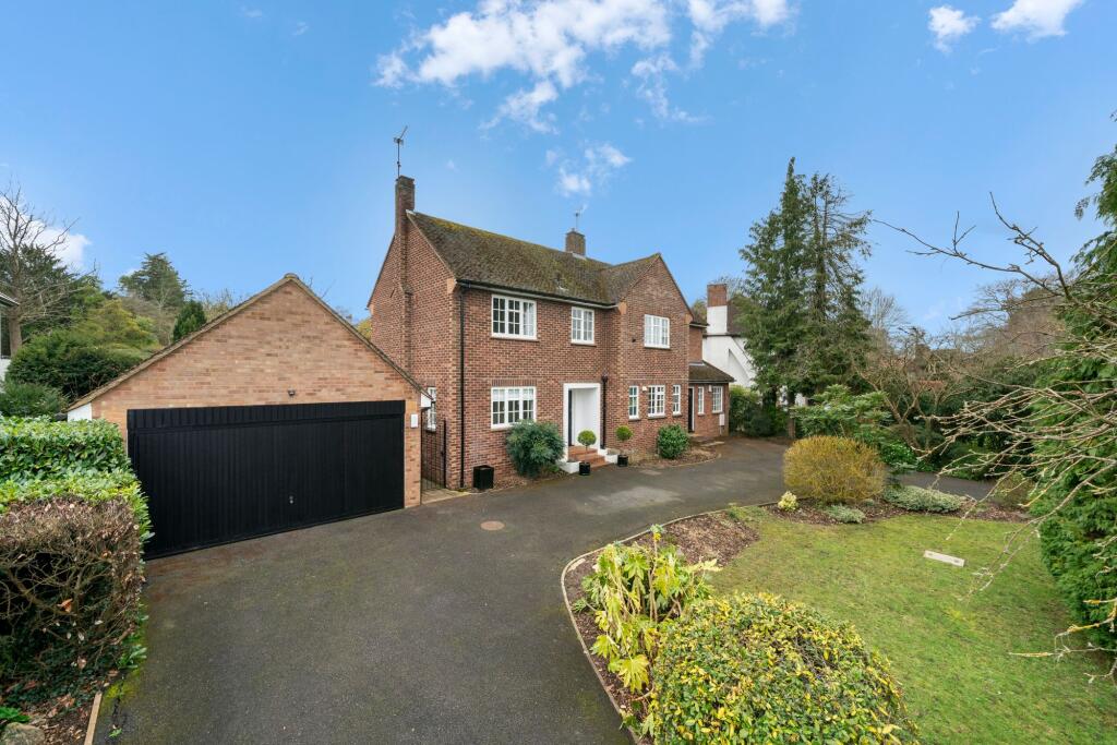 Main image of property: Cobham Road, Fetcham, KT22