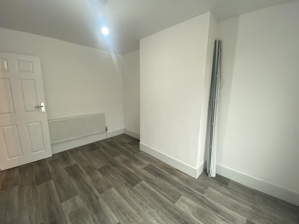 Apartment in Crewe, Coppenhall - View 5
