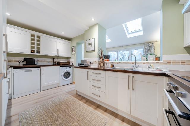 Eton Close, Witney photo 2