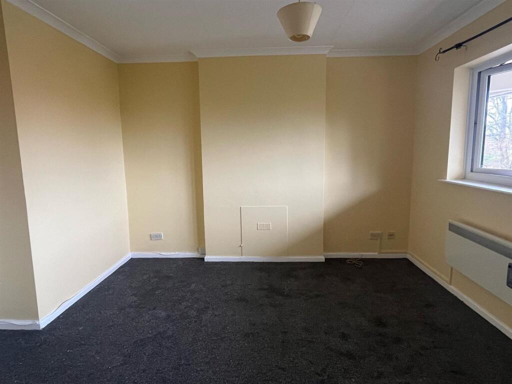 Apartment in St Albans - View 2