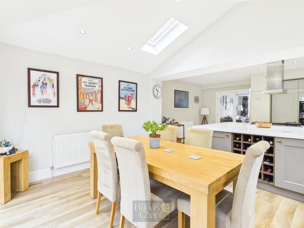 House in Brentwood, Hutton Mount - View 4