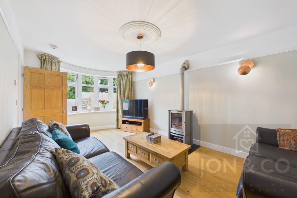 House in Northampton, West Northamptonshire - View 2