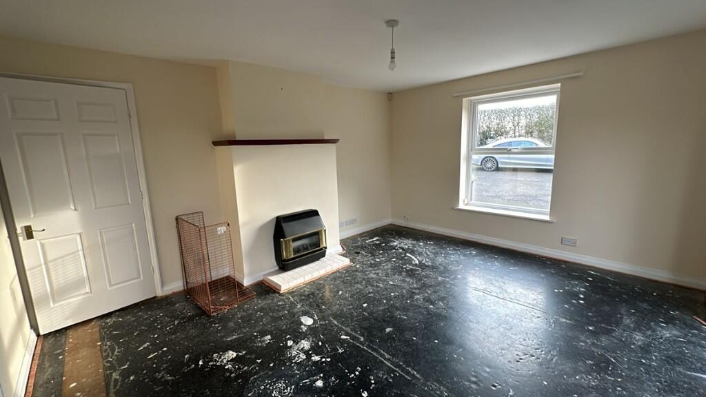 Diamond Avenue, NG17 photo 4
