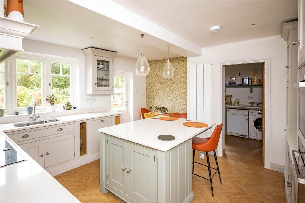 House in Bromsgrove, Worcestershire - View 3