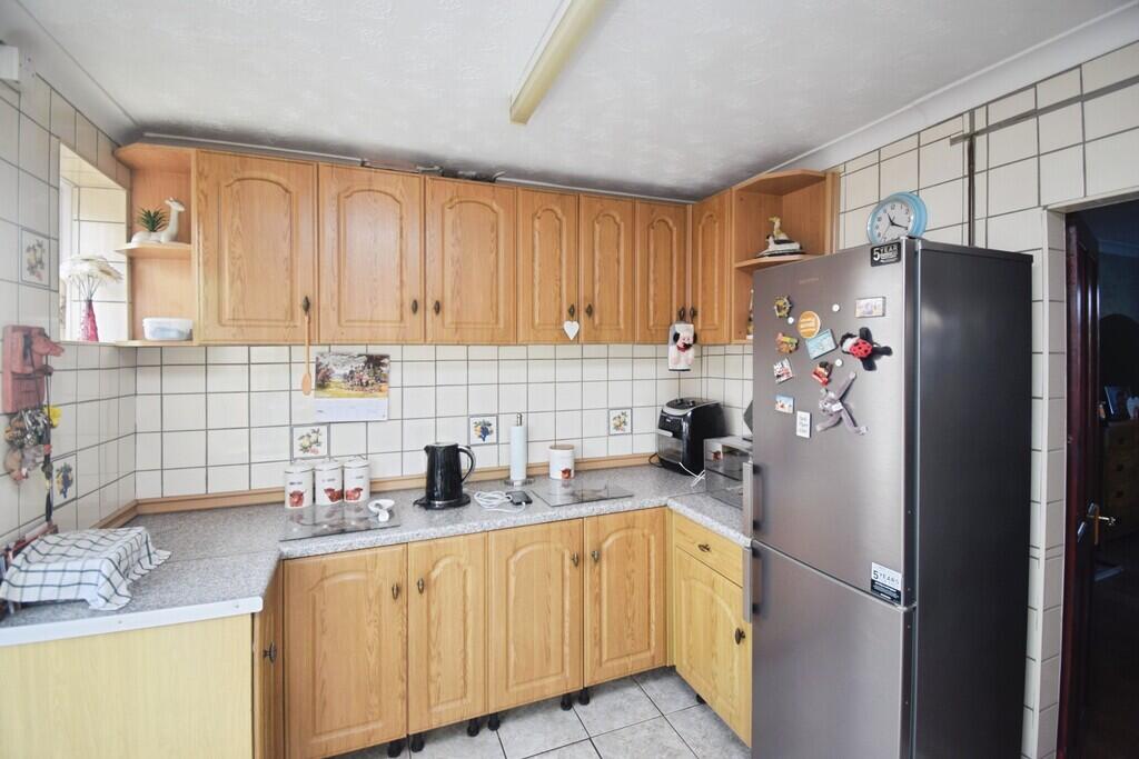 House in Taunton - View 5