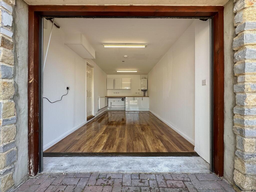 House in Taunton - View 4